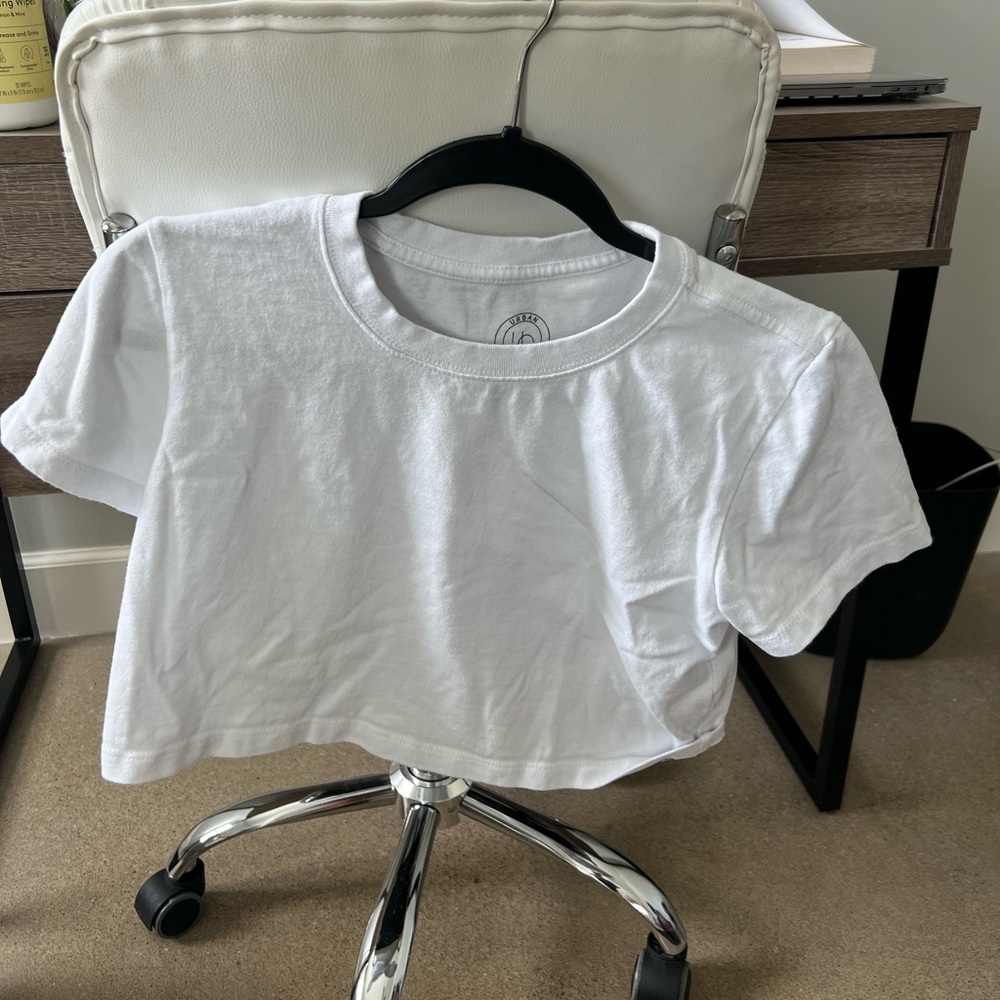 Urban Outfitters cropped tee